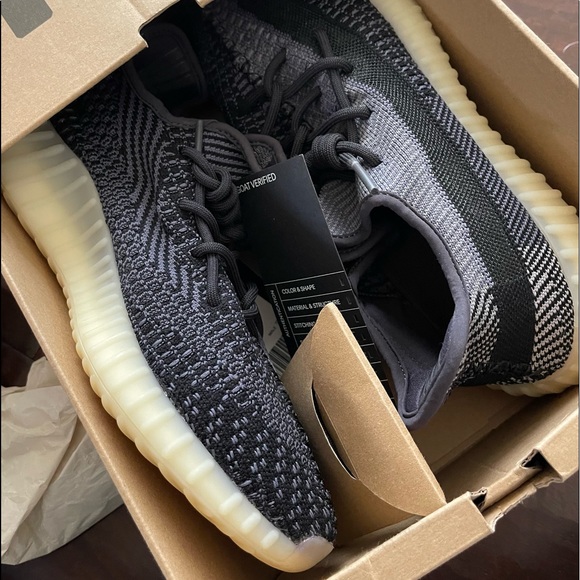 Yeezy Boost size 11 - Picture 3 of 9